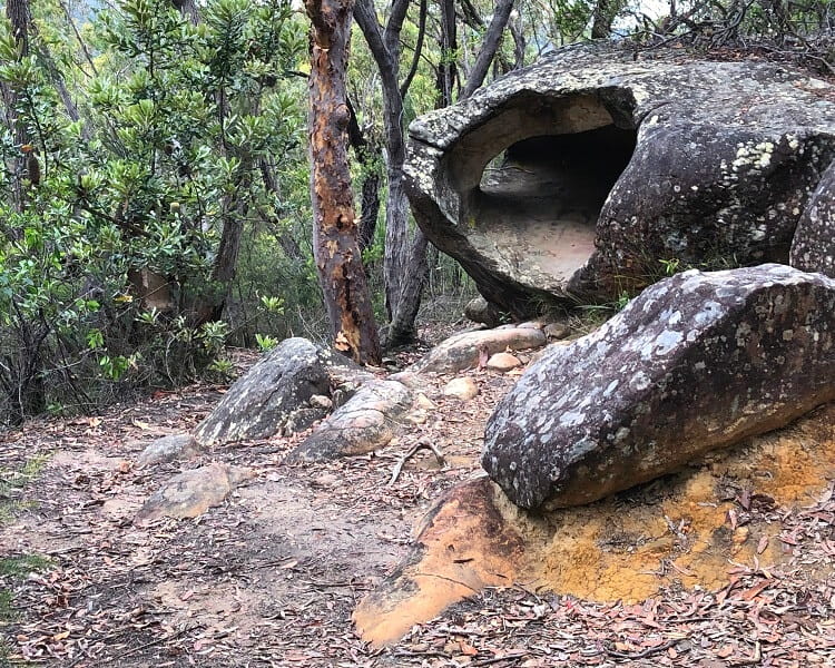 Lots of boulders along the Karloo Track