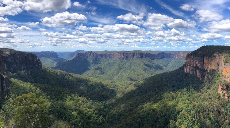 Govetts Leap Lookout and Bridal Veil Falls