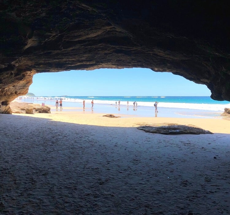 Caves Beach