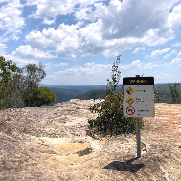 Warning at the Faulconbridge Point Lookout
