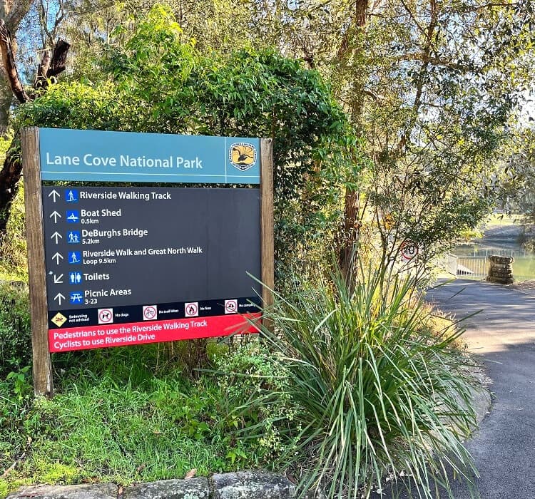 Lane Cove National Park signpost at Lane Cove Weir