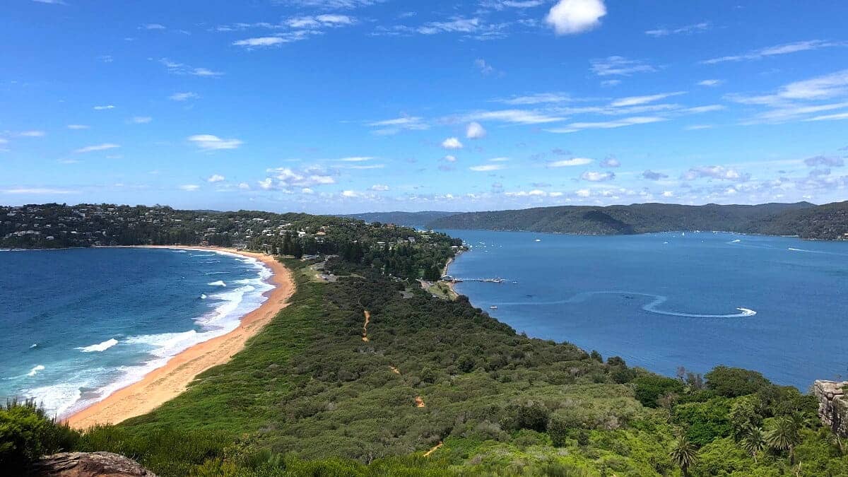 Barrenjoey Lighthouse Walk in Palm Beach
