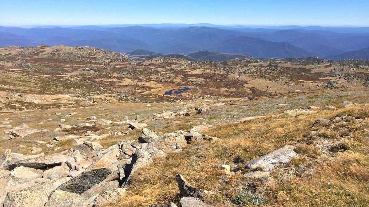 Walking tracks to the summit of Mount Kosciuszko