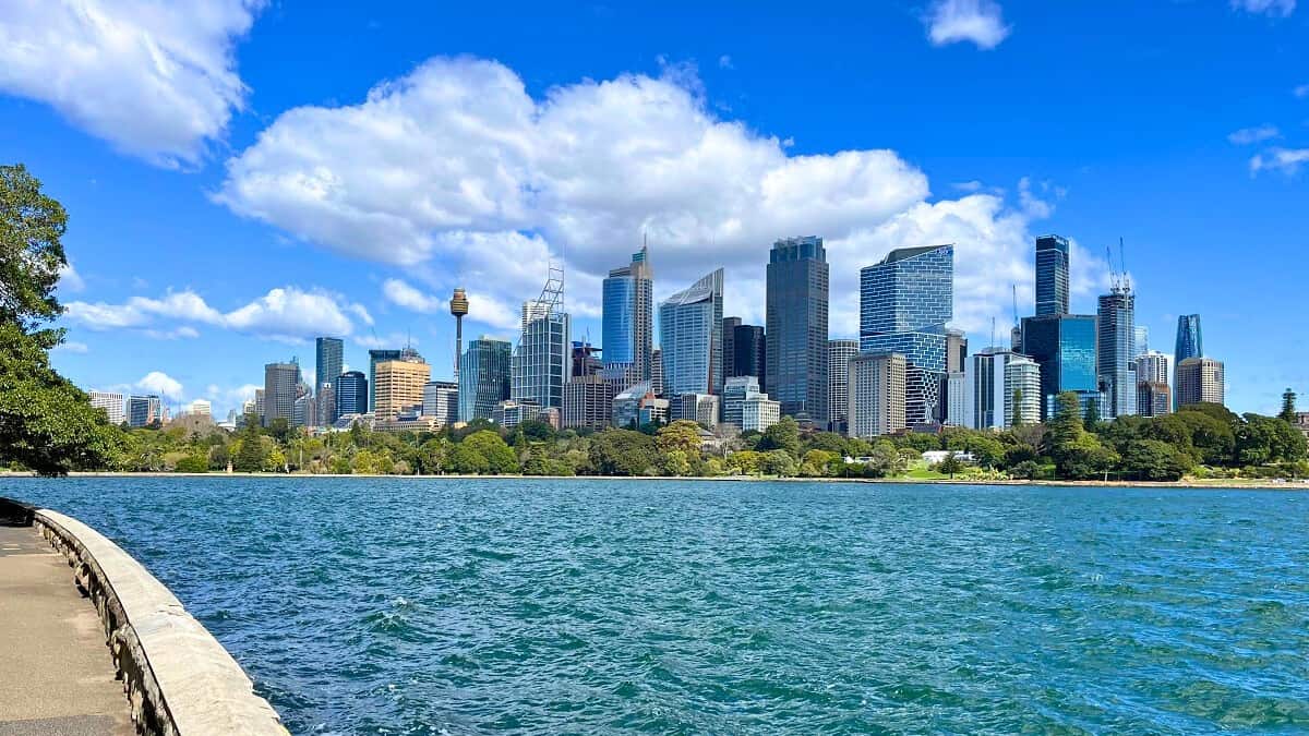 Walk from Museum Station to Sydney Opera House