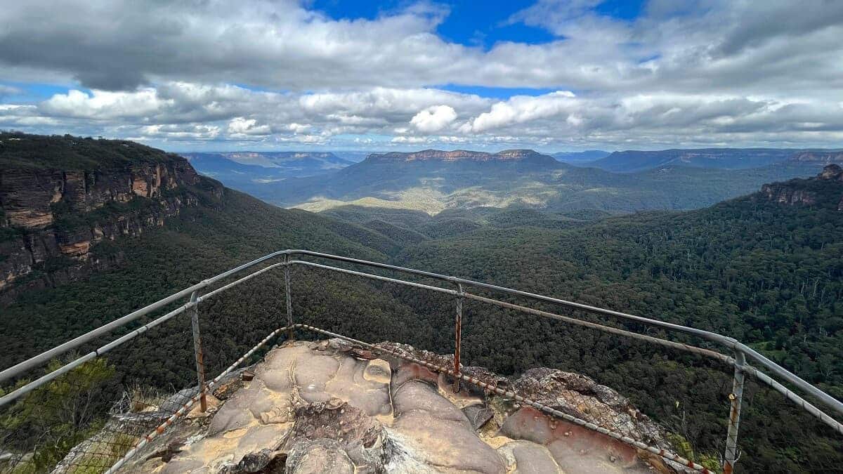 Elysian Rock Lookout and the Buttenshaw Bridge