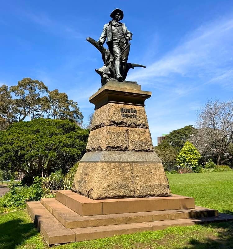 Statue of Robert Burns